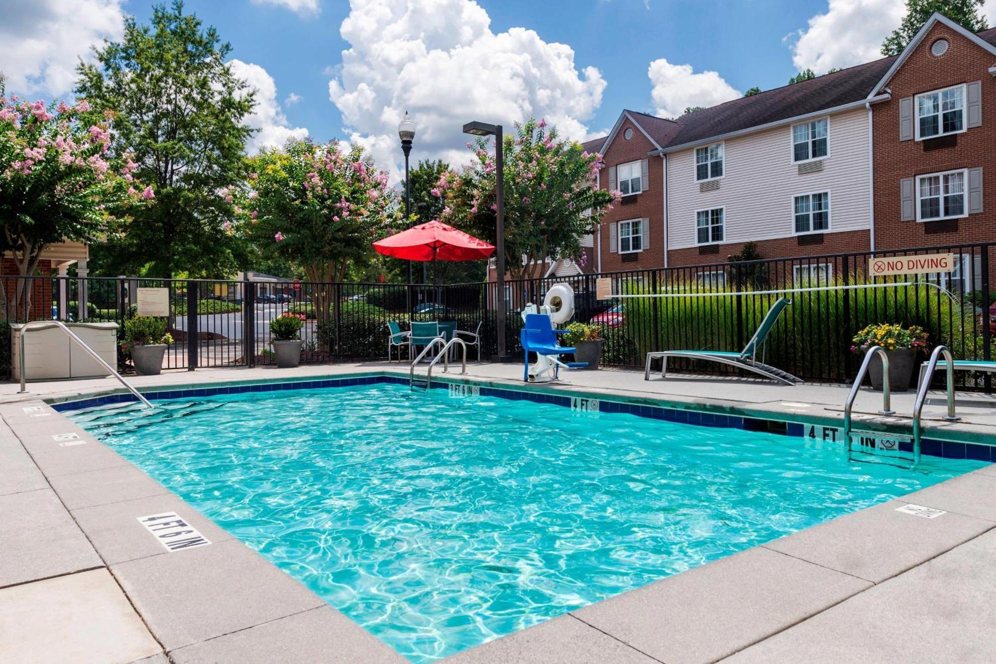 Towneplace Suites By Marriott Atlanta Kennesaw Bagian luar foto