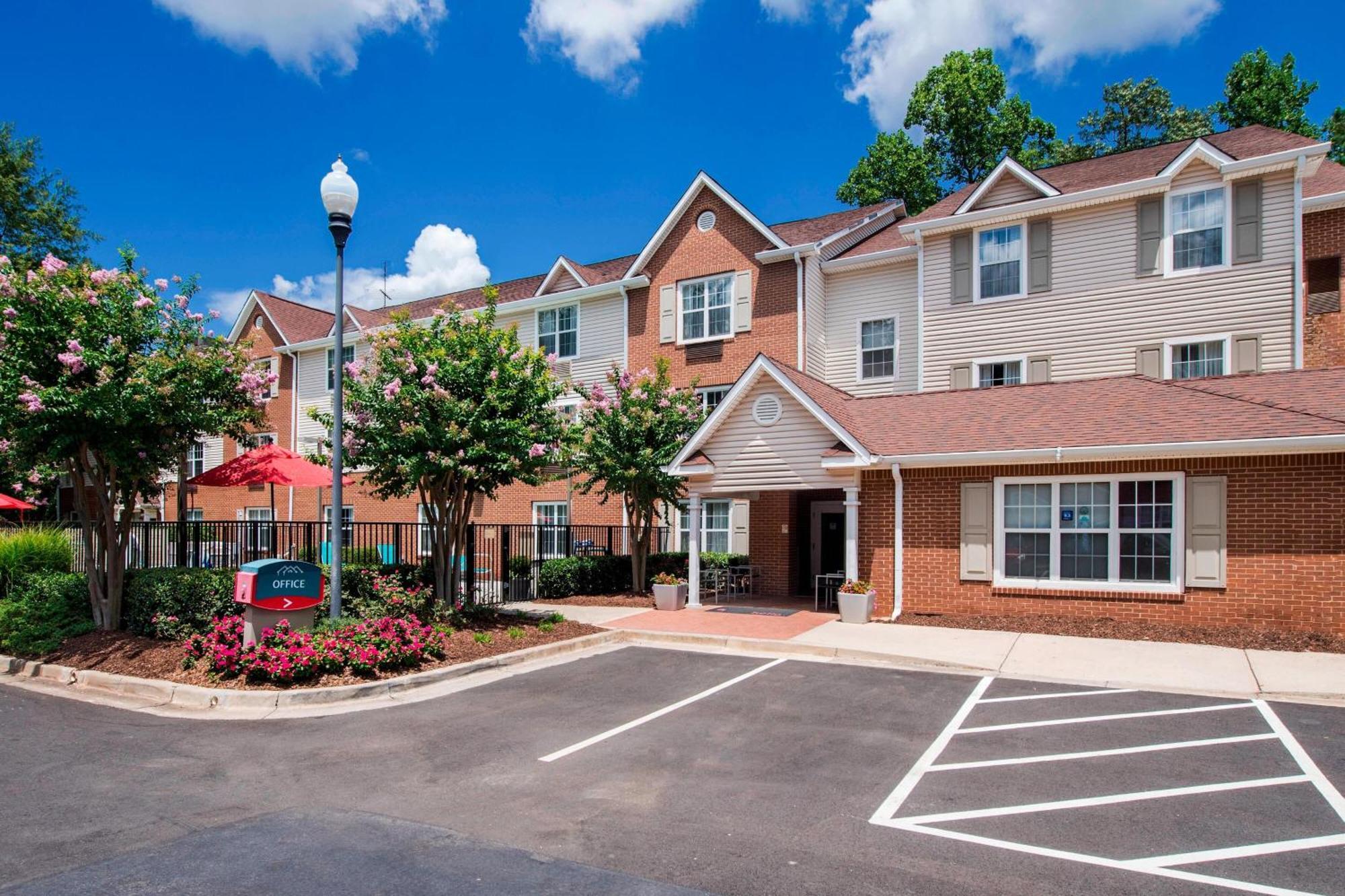 Towneplace Suites By Marriott Atlanta Kennesaw Bagian luar foto