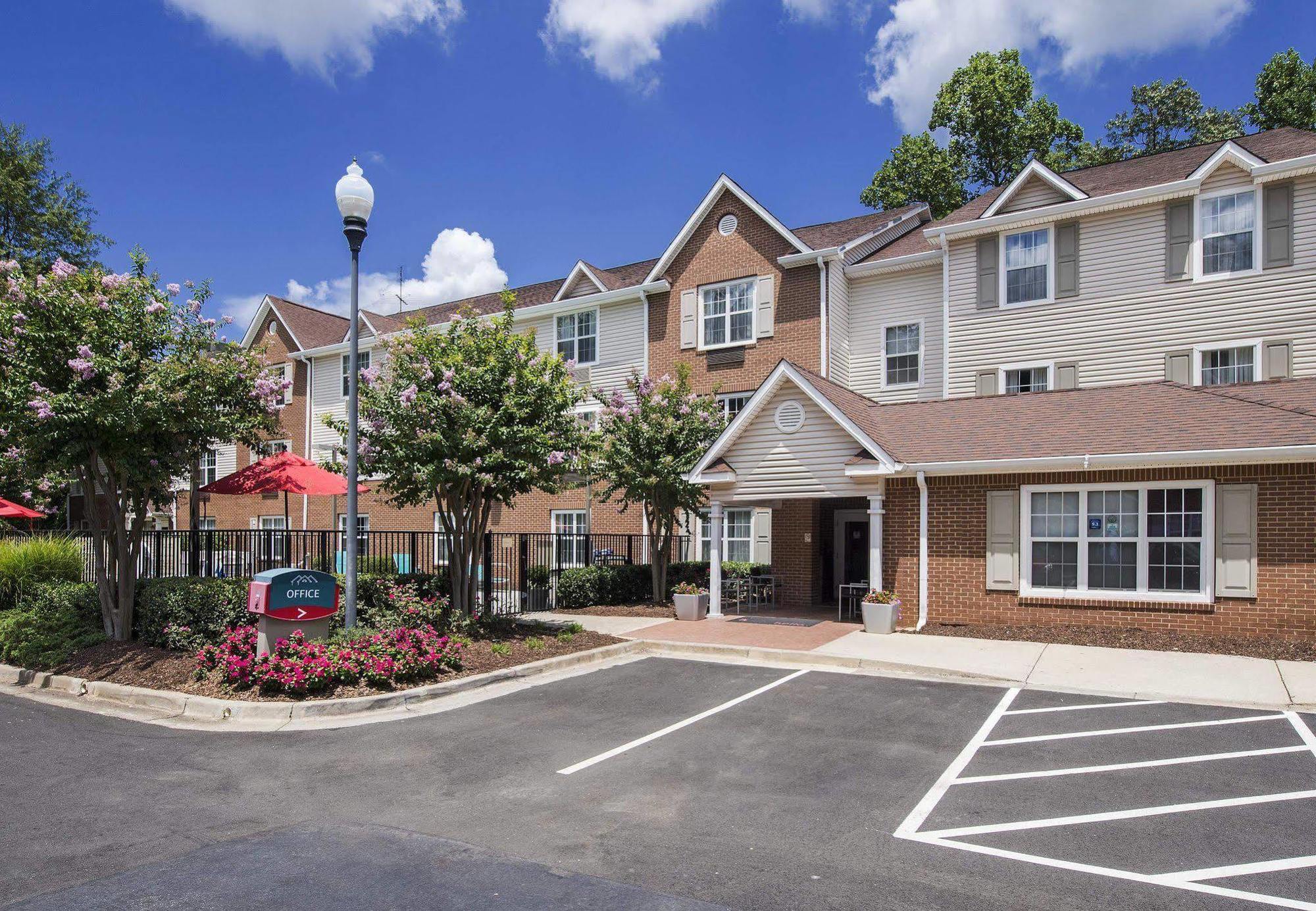 Towneplace Suites By Marriott Atlanta Kennesaw Bagian luar foto